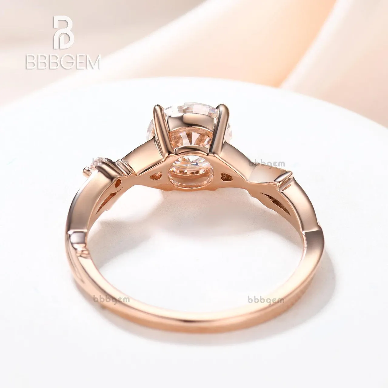 1.2 Carat Round Cut Moissanite Engagement Ring Twist Moissanite Wedding Band