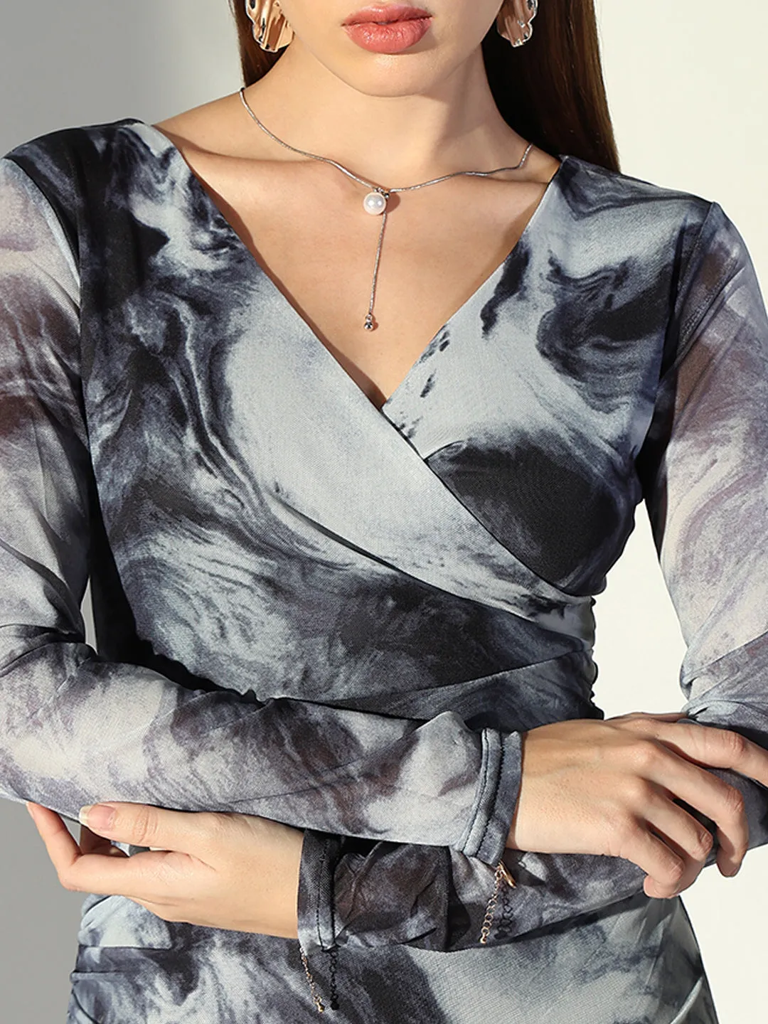 SHOWOFFFF Edition Women's Abstract Print Grey V-Neck Bodycon Dress