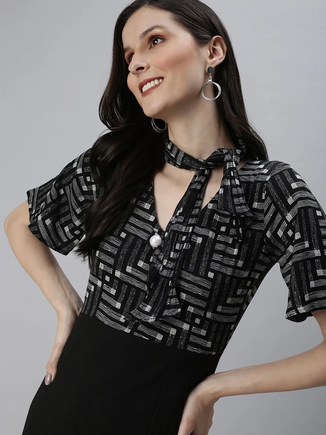 Women Black Tie-Up Neck Sheath Dress